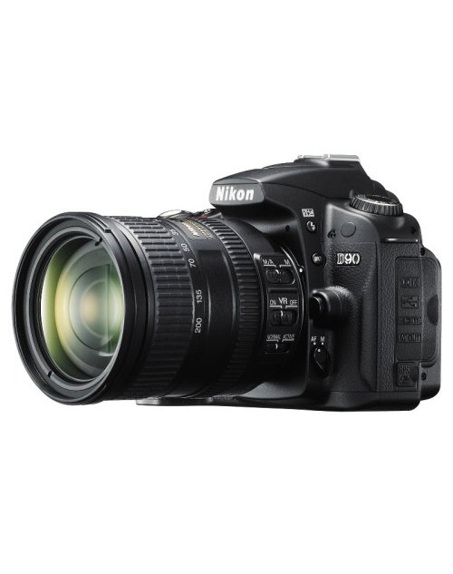 Nikon D90 + Kit 18-55mm